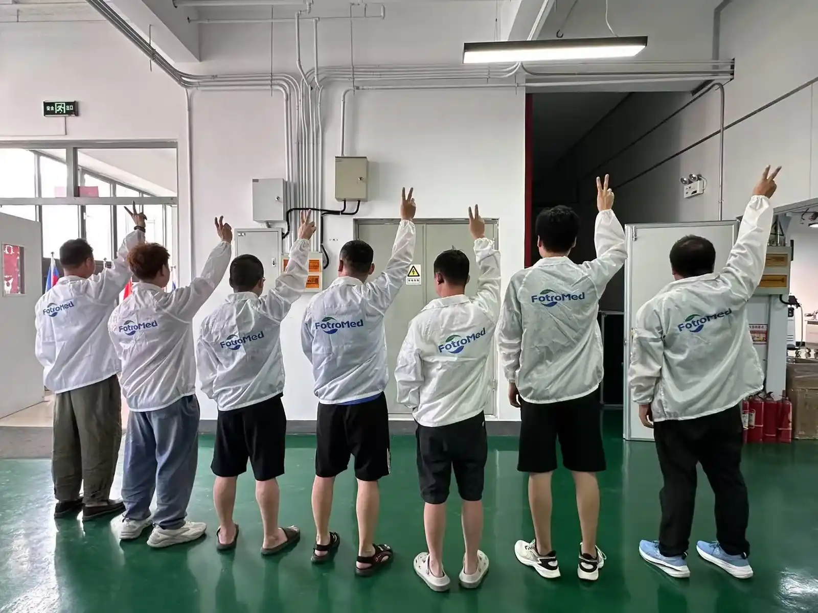 FotroHIFU manufacturing team inside the HIFU machine factory